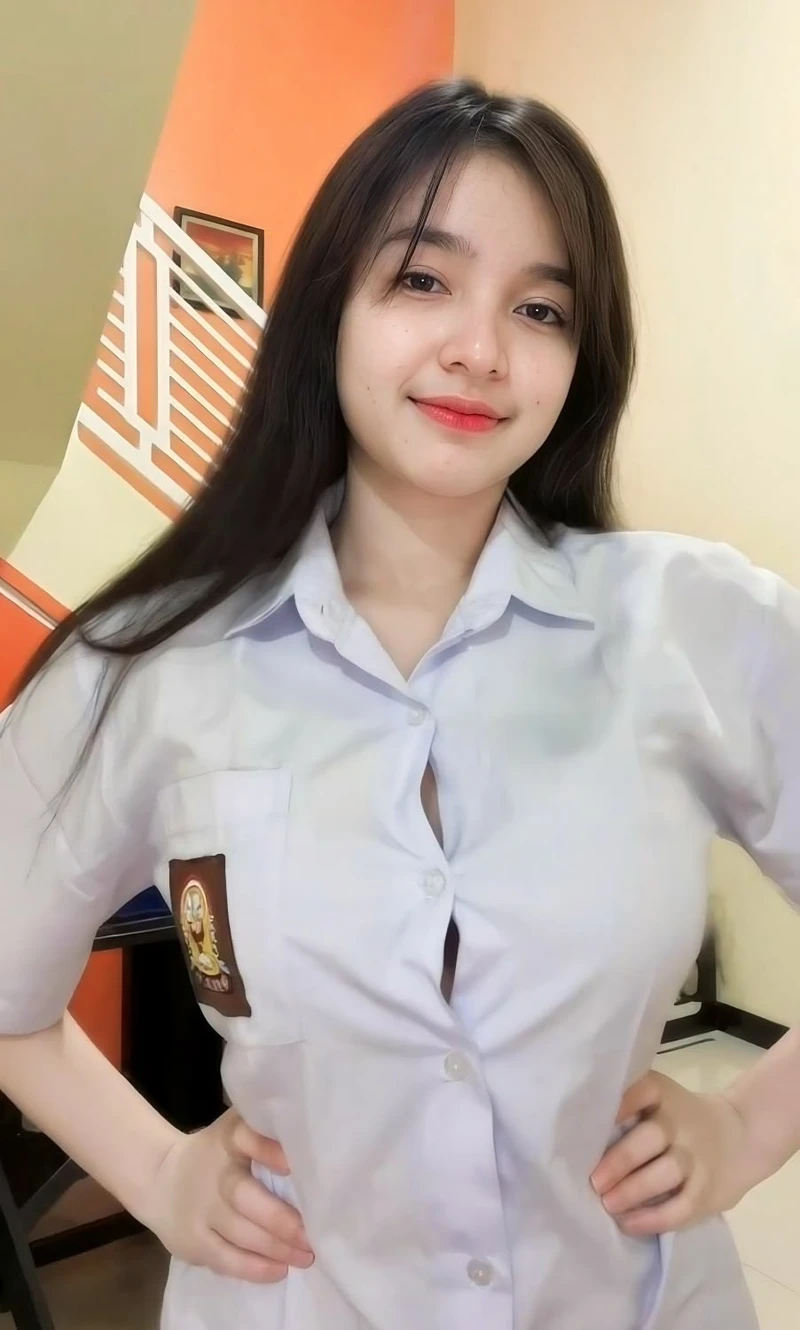 Hình ảnh học sinh tạo dáng tự nhiên trước ống kính