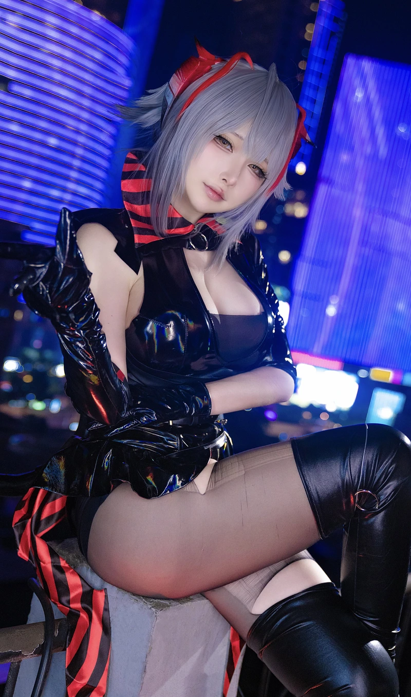 Nét đẹp trong trẻo của cosplayer anime khiến người xem ấn tượng