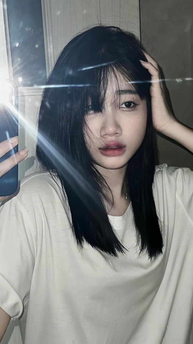 Nụ cười đáng yêu mang vibe hình ảnh gái cute