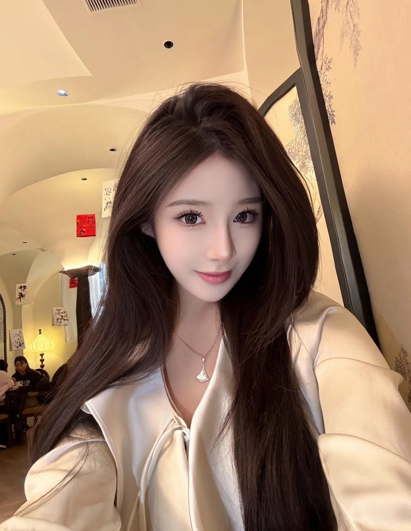 Nụ cười tươi khiến bức ảnh thêm nổi bật