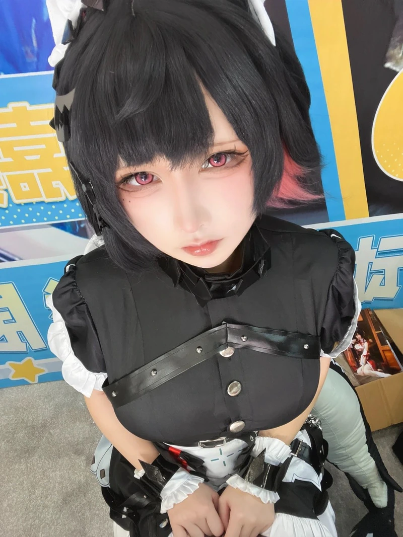 Phong cách cá tính của cosplayer anime nữ thu hút ánh nhìn