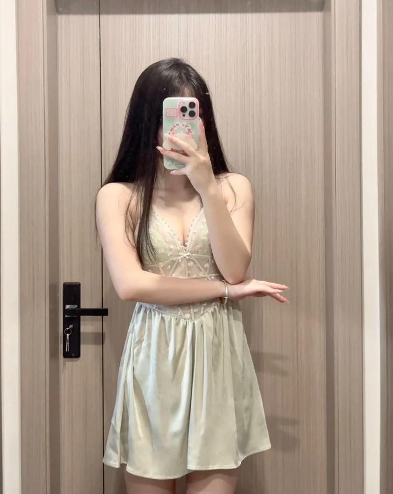 Phòng ngủ tạo vibe ảnh gái quyến rũ đồ ngủ