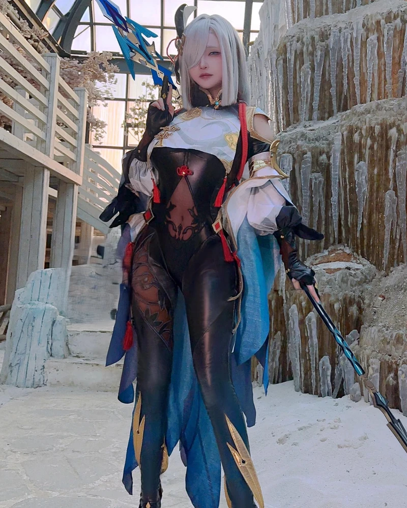 Senyamiku cosplay với kiểu tóc anime phong cách Nhật Bản