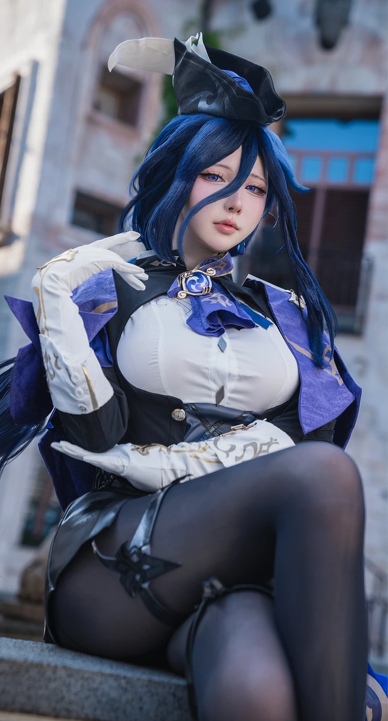 Thần thái lạnh lùng trong cosplay anime nữ cực kỳ nổi bật