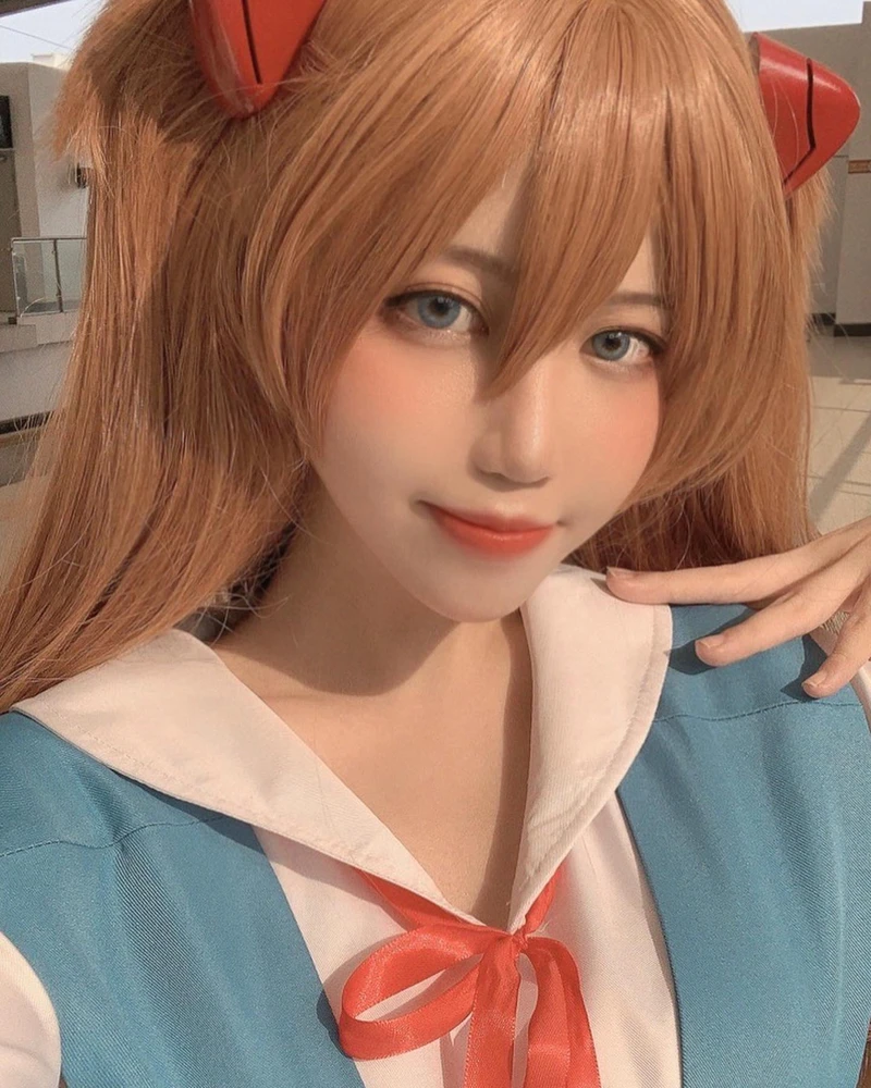 Ảnh Ain Nguyen cosplay game anime với outfit cực ngầu đẹp