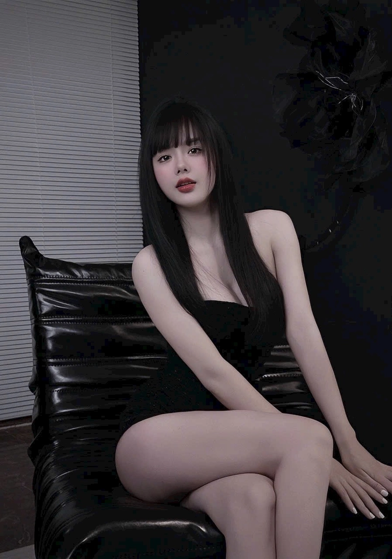 Ảnh cô Hương bikini sở hữu vẻ ngoài cân đối hài hòa