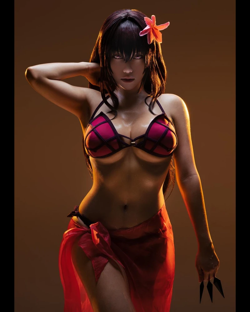 Ảnh hot girl Ain Nguyen cosplay nhân vật nữ cực cuốn hút