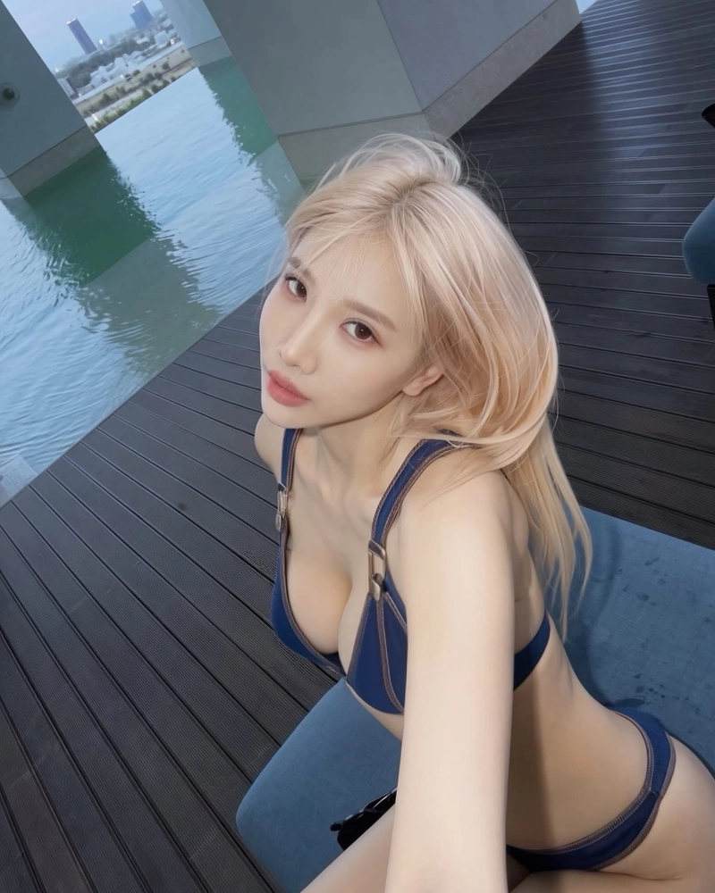 Ảnh hot girl bikini sở hữu ngoại hình nổi bật