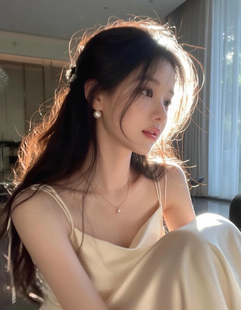 Biểu cảm tươi tắn mang nét gái xinh douyin