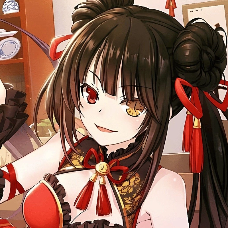 Bức hình anime Kurumi với đôi mắt một đỏ một vàng