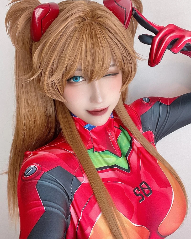 Cosplayer Ain Nguyen phong cách anime nữ hiện đại đẹp