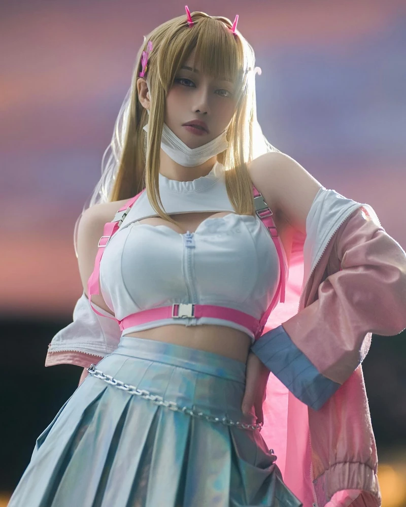 Đèn studio làm ảnh Ain Nguyen cosplay thêm sắc nét đẹp