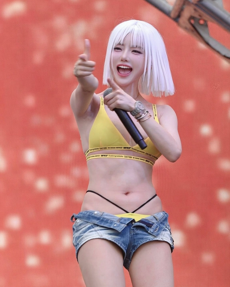 Dj Soda Bikini mang đến cảm giác tươi mới và hấp dẫn