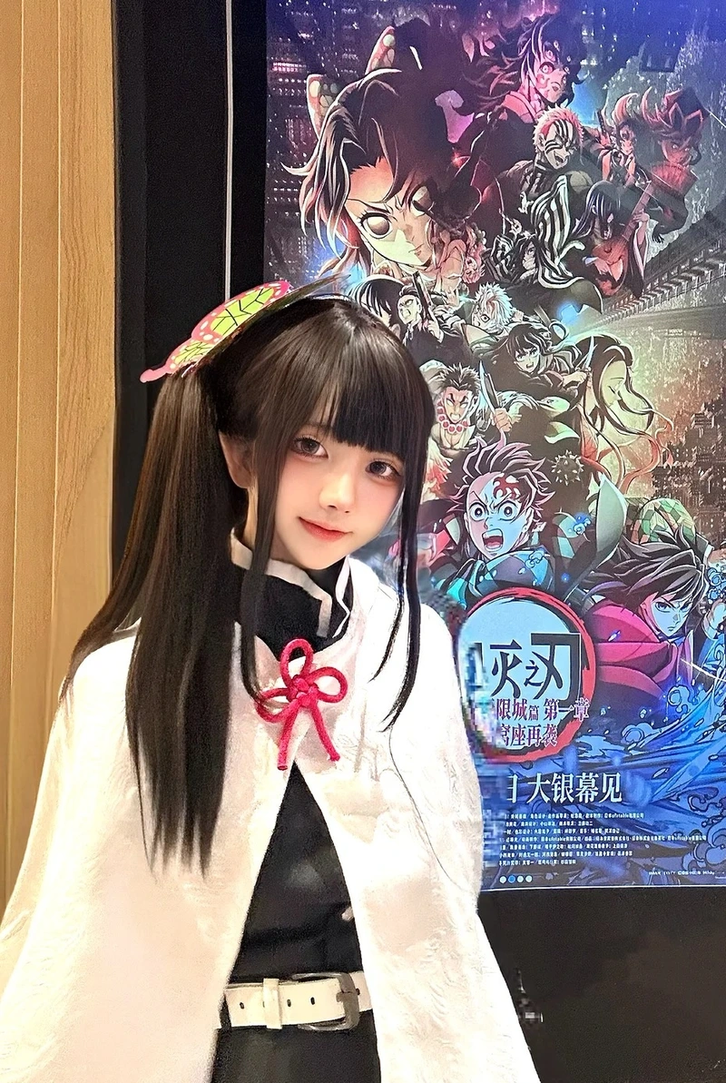 Hình ảnh Cosplay Kanao với thần thái nhẹ nhàng cuốn hút