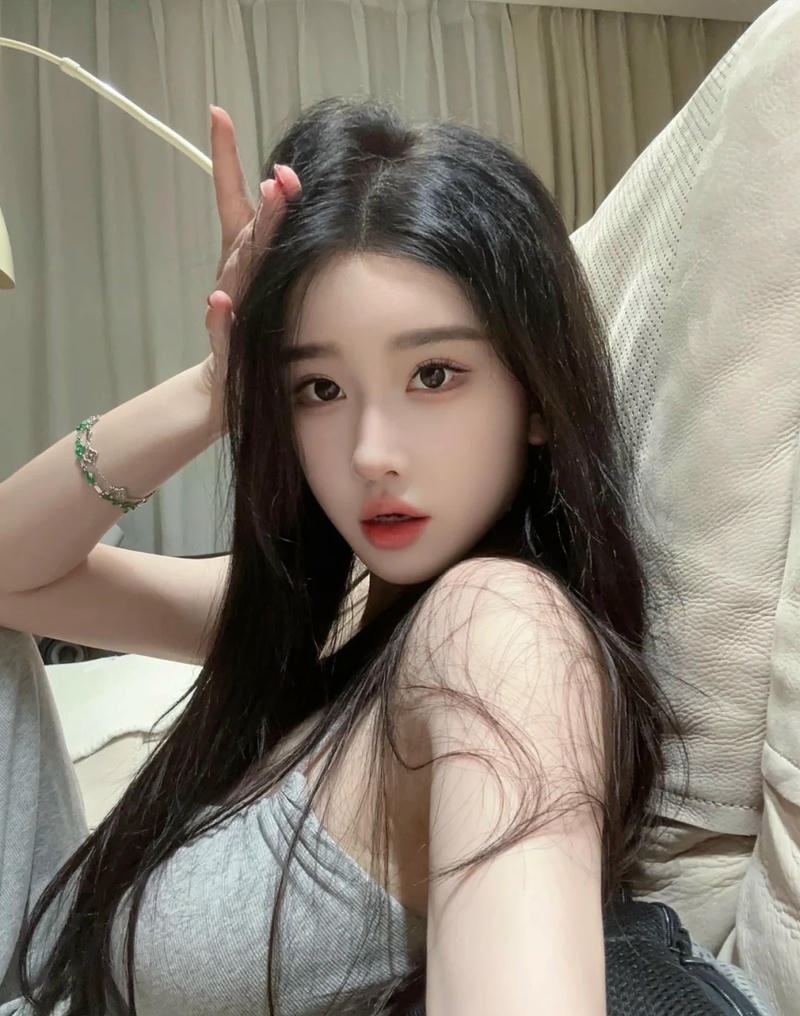 Mỹ nữ xinh douyin gương mặt sáng nổi bật