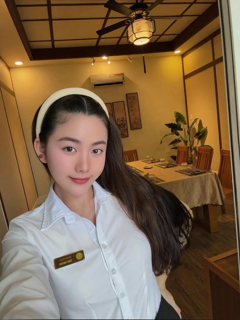 Nàng 2k3 body cong cong đầy mê hoặc