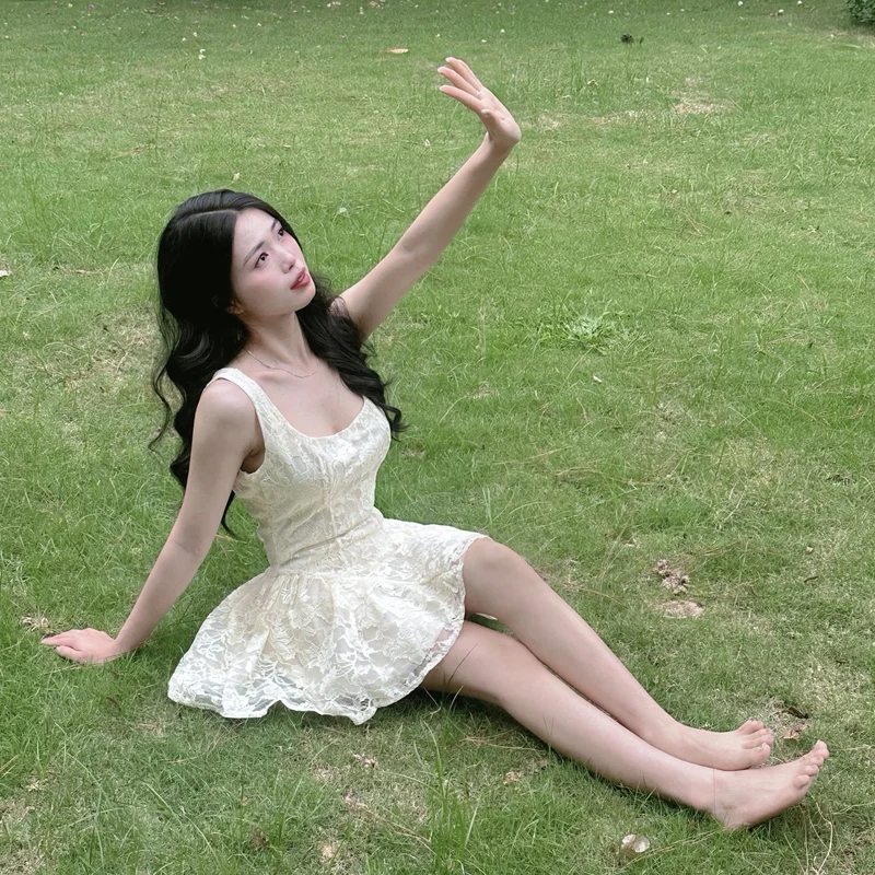 Nữ sinh 2k nóng bỏng da thịt mịn màng