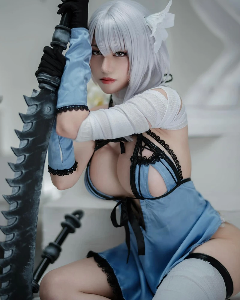 Tóc màu sáng hợp phong cách cosplay của Ain Nguyen