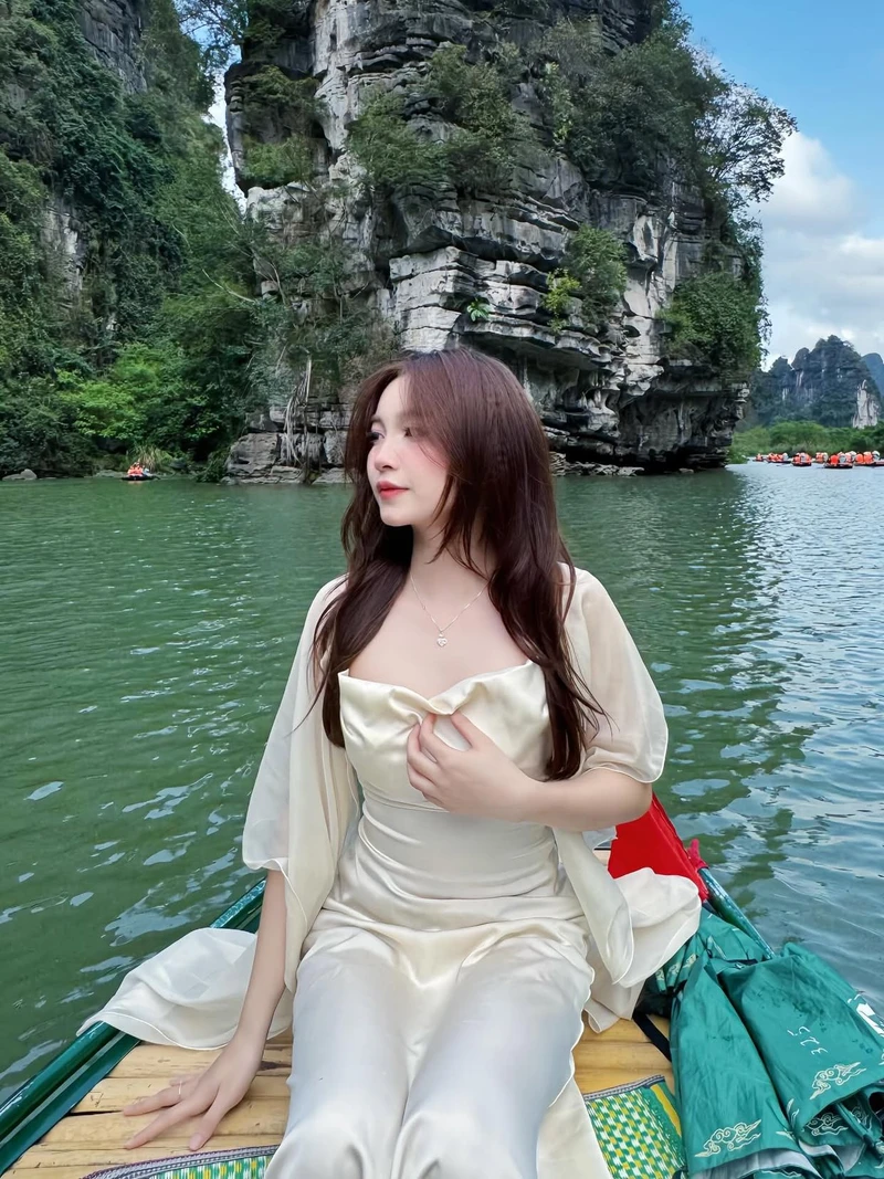 Vẻ đẹp ngọt ngào của cô gái sinh năm 2003