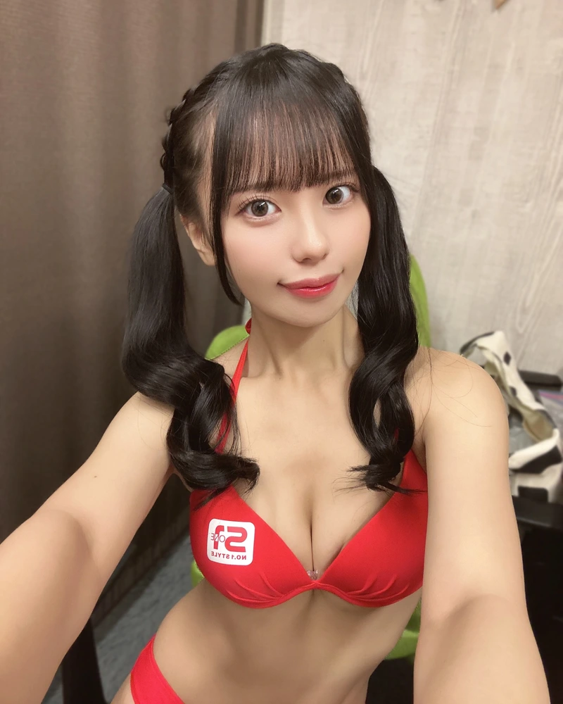 Ảnh Airi Nagisa bikini sexy ngoài biển phong cách gravure Nhật