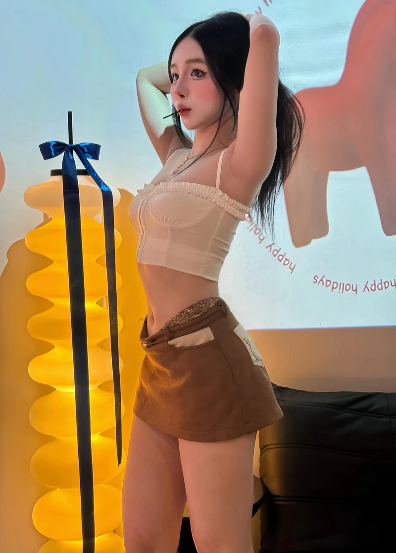 Ảnh Tiffany Thư Gymer Tiktok gợi cảm kích dục mạnh