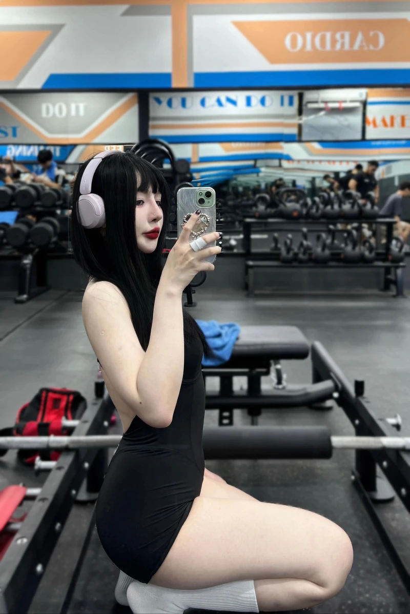 Ảnh Tiffany Thư Gymer sexy nóng bỏng mê hoặc