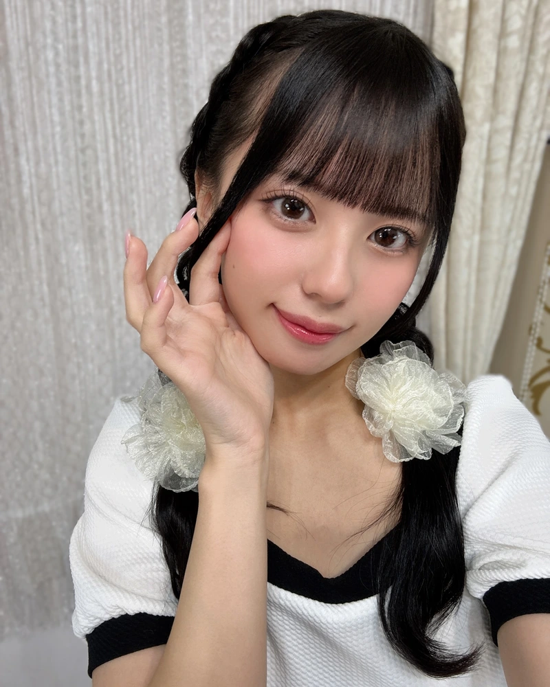Ảnh idol Nhật Airi Nagisa mặc đồ bơi mùa hè cực cuốn