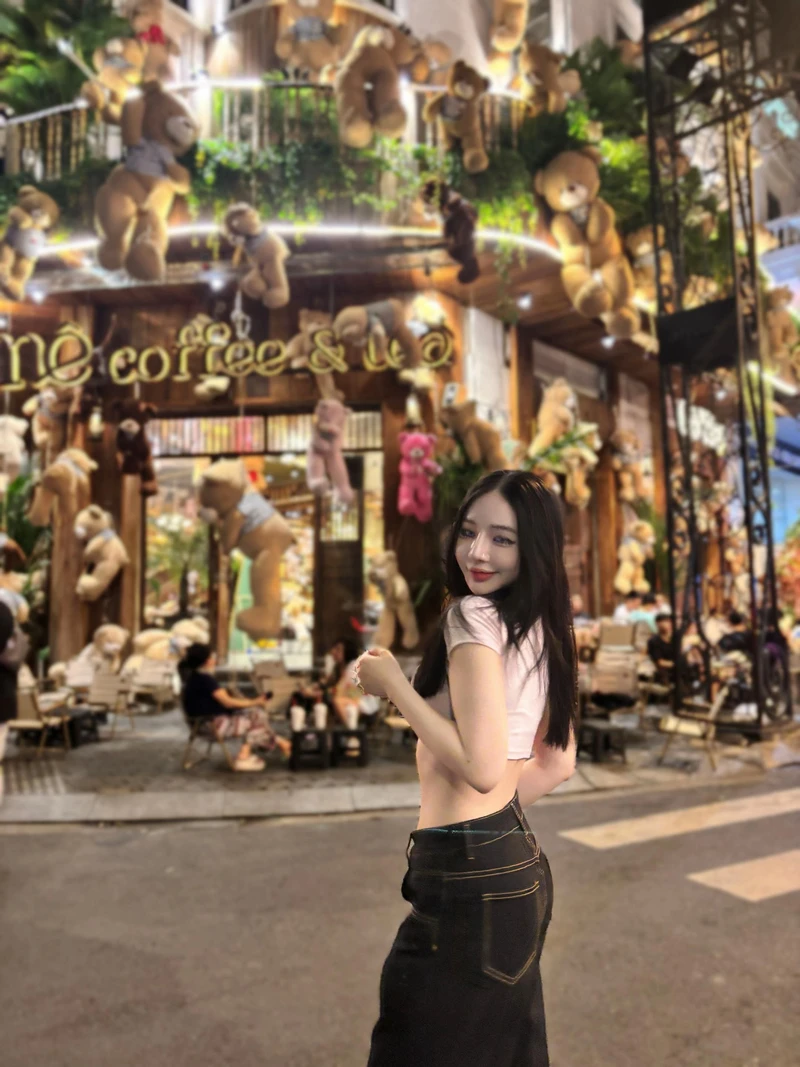 Hình Tiffany Thư sexy gợi cảm kích dục mạnh