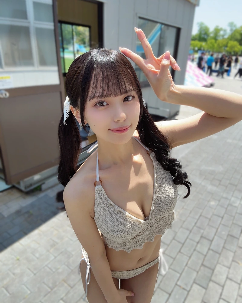 Hình ảnh người đẹp Nhật Airi Nagisa với outfit gravure sexy