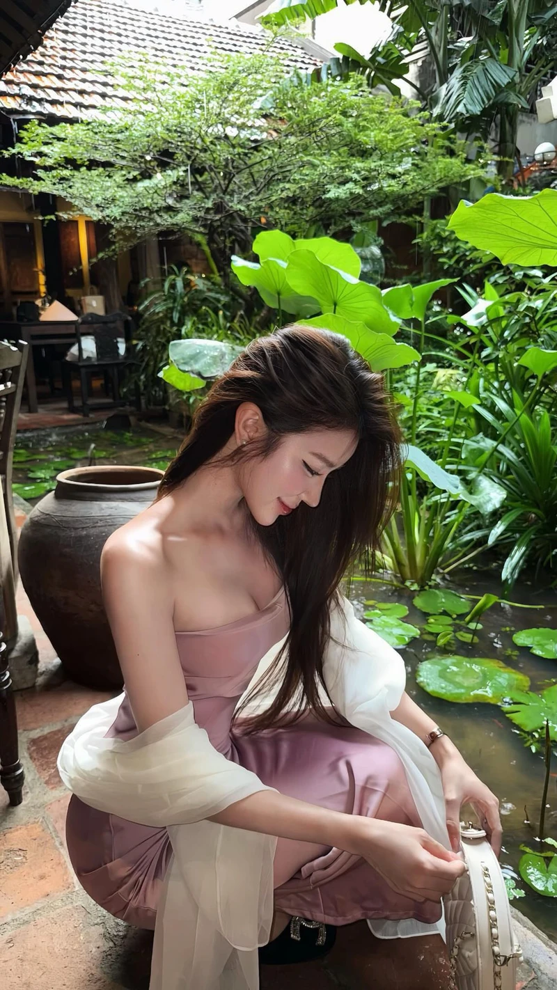 Hotgirl mạng xã hội với vẻ ngoài nổi bật