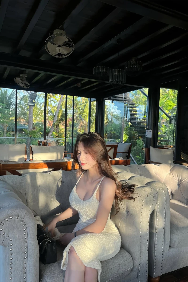 Nữ sinh xinh đẹp với phong cách đáng yêu