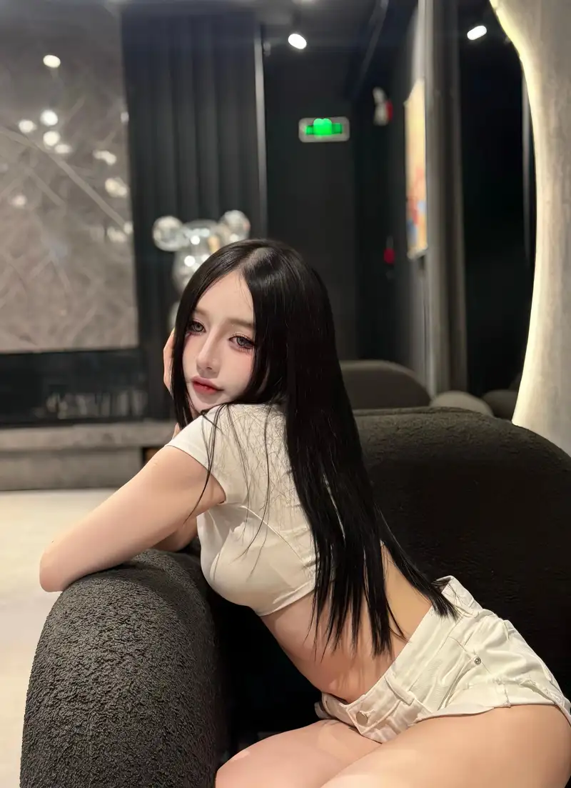 Tiffany Thư Gymer hình ảnh Tiktok