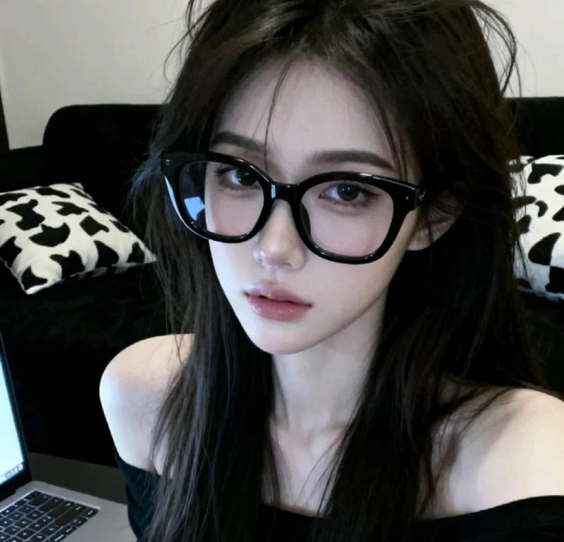 Tông ảnh trầm mang hơi hướng bad girl