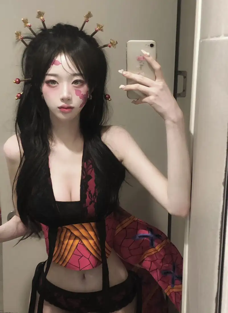 ảnh daki cosplay nổi bật với thần thái cuốn hút
