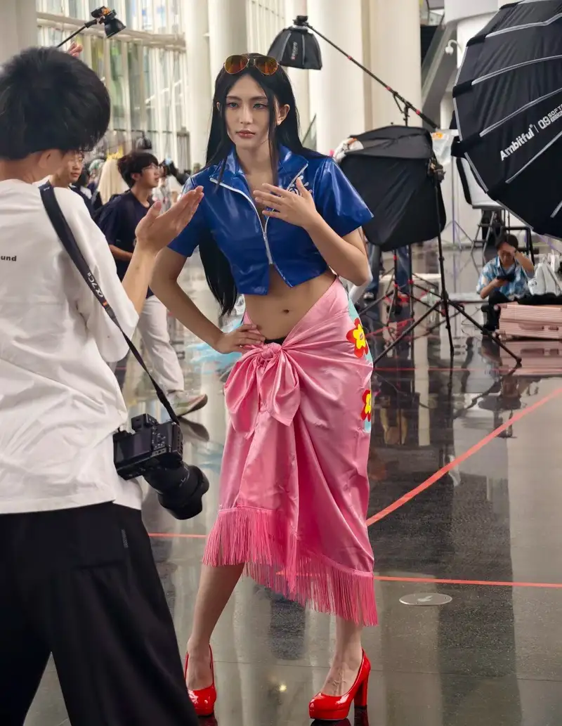 ảnh nico robin cosplay chất lượng cao