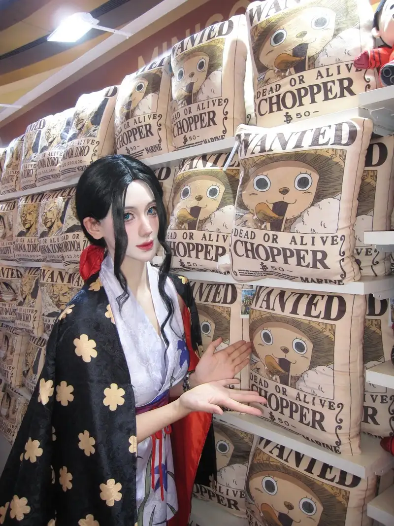ảnh nico robin cosplay nổi bật