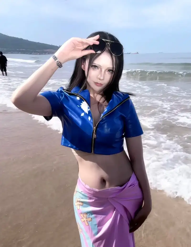 ảnh nico robin cosplay phiên bản đẹp