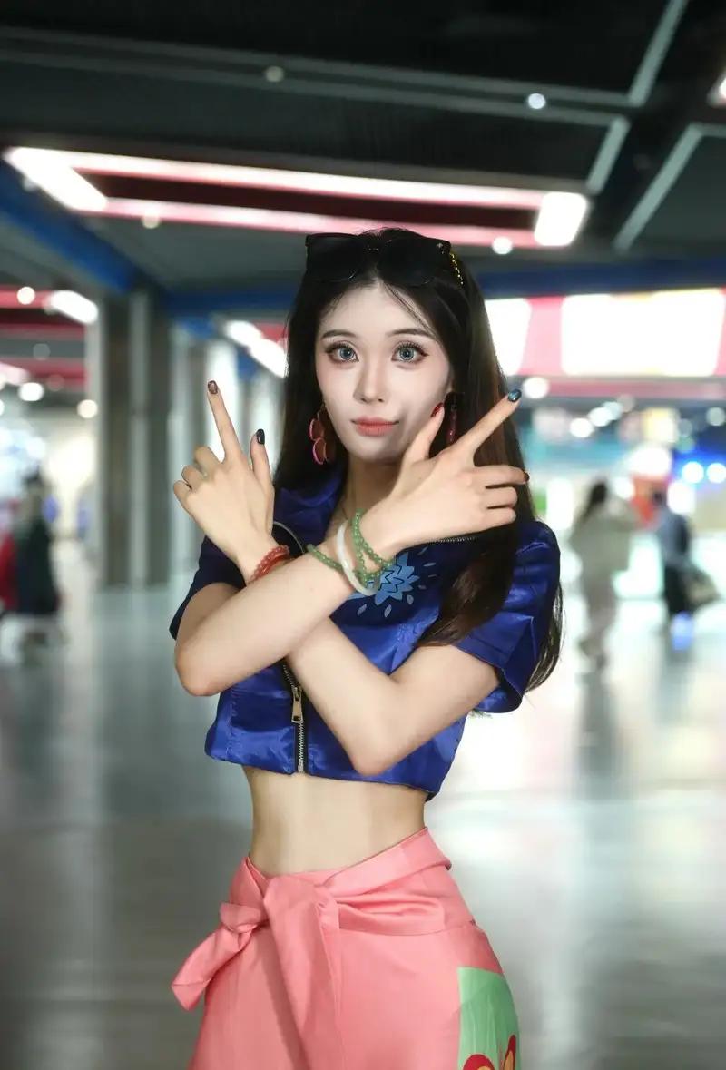 ảnh nico robin cosplay sắc nét