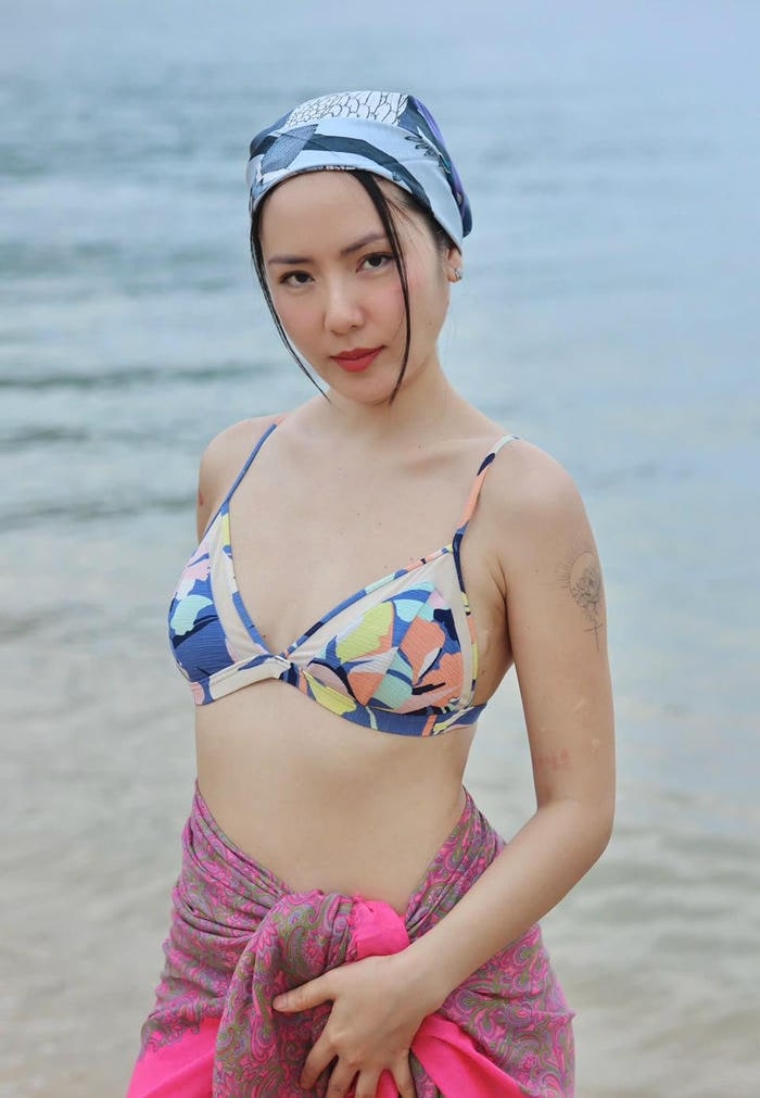 ảnh phương linh bikini khung cảnh bãi biển