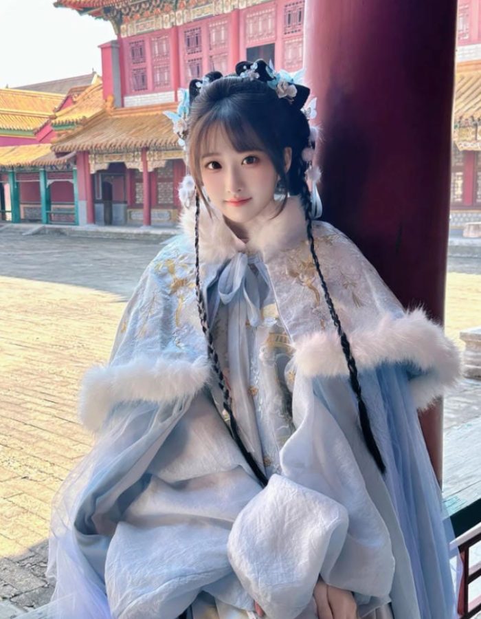 chi tiết trâm cài ảnh gái xinh cổ trang