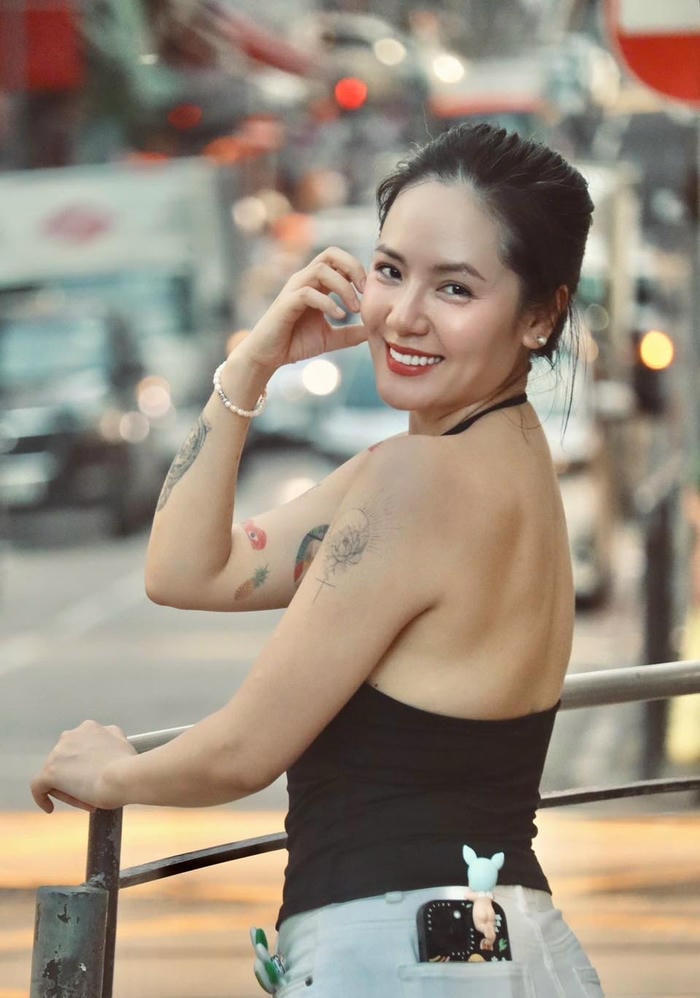 hình ảnh phương linh bikini phong cách nghỉ dưỡng