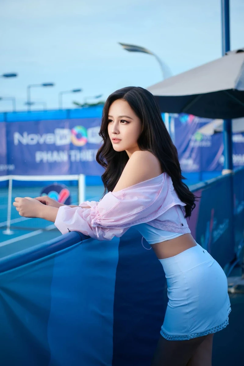 Hình ảnh Mai Phương Thuý xinh tươi trẻ rạng rỡ