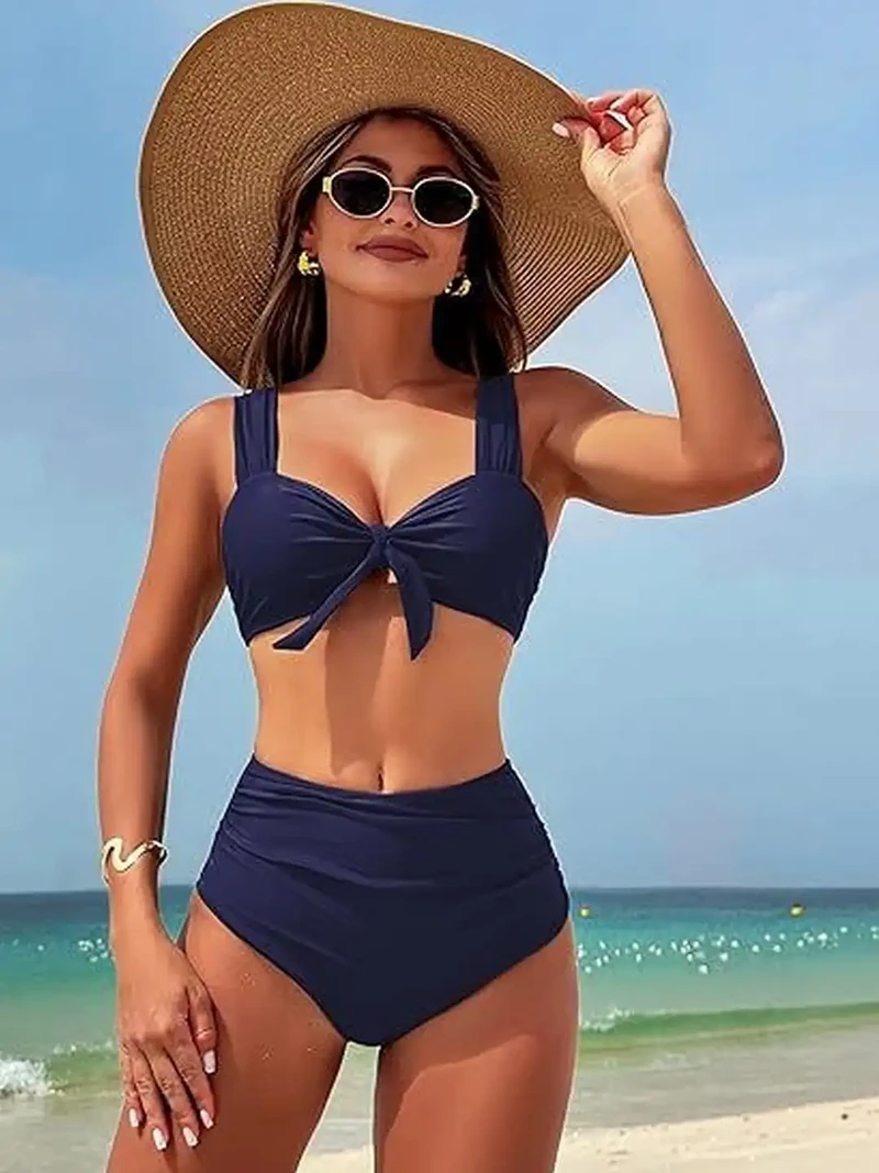 Ảnh gái Nga bikini tươi trẻ cuốn hút