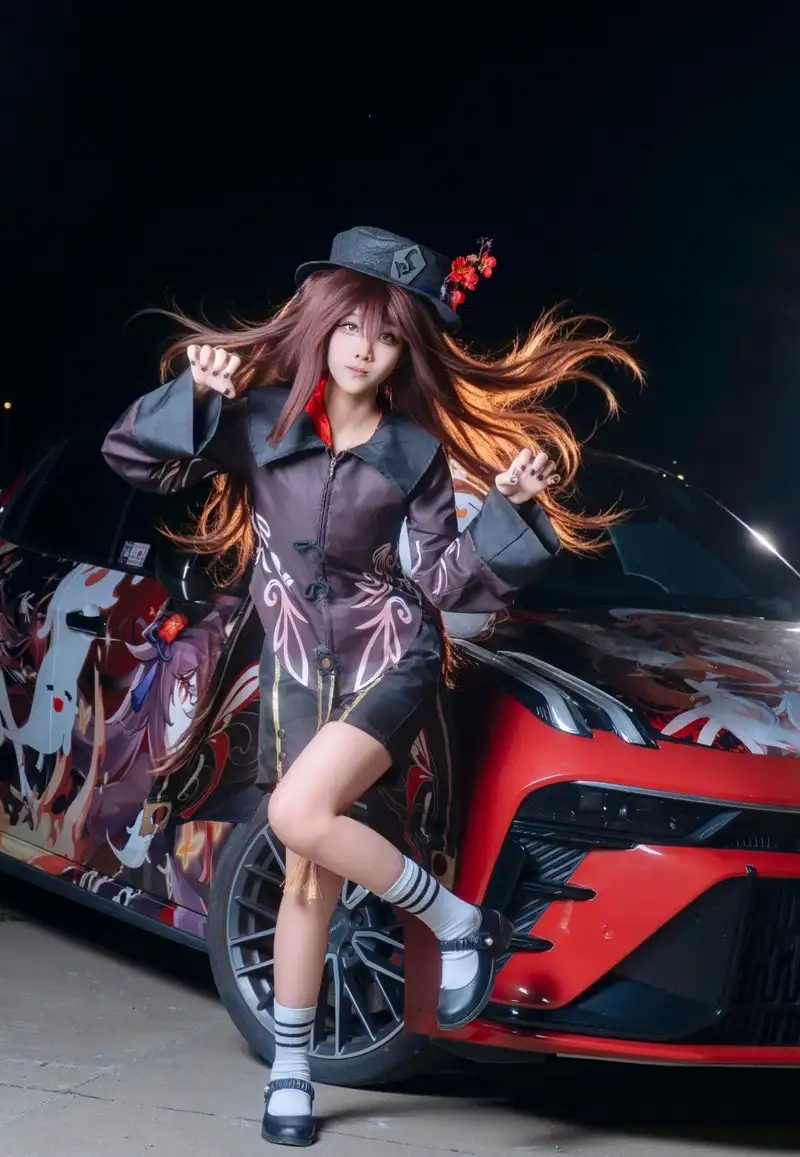 Ảnh đẹp cosplay Hu Tao Genshin Impact ngoài đời