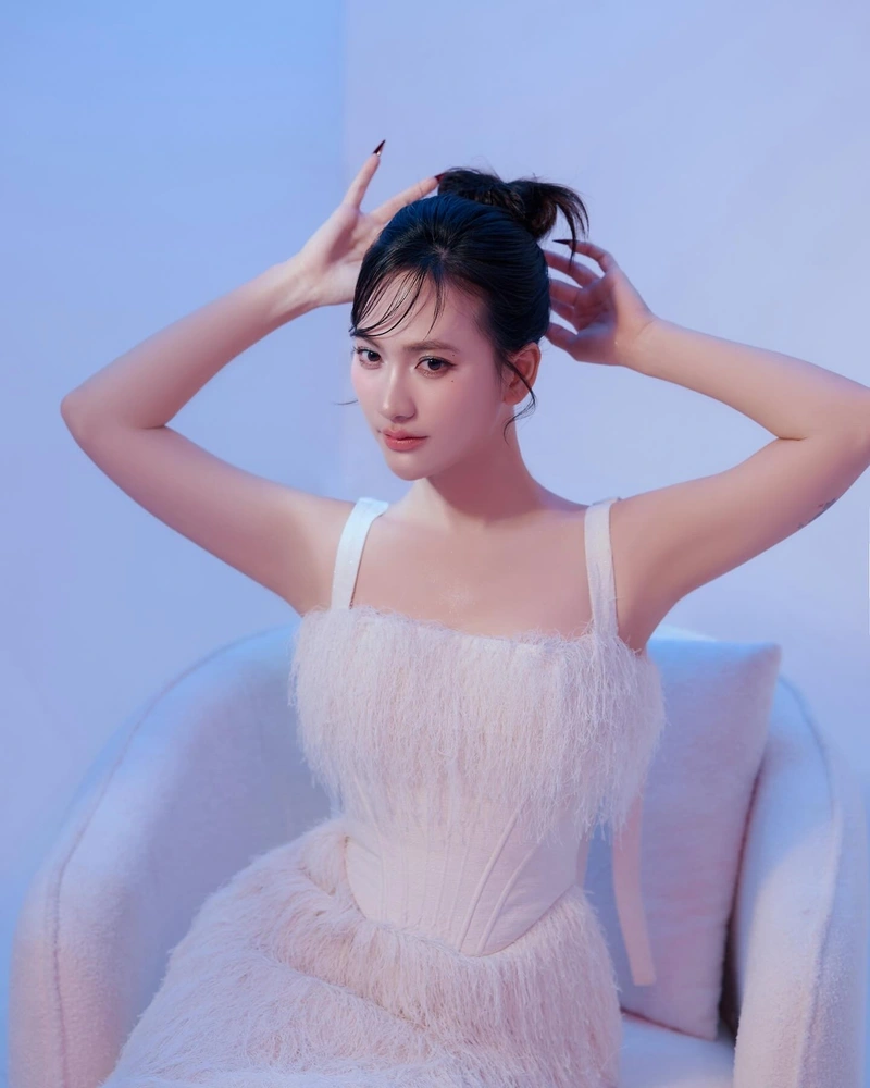 Ảnh Phương Anh Đào bikini sexy mông đít quyến rũ