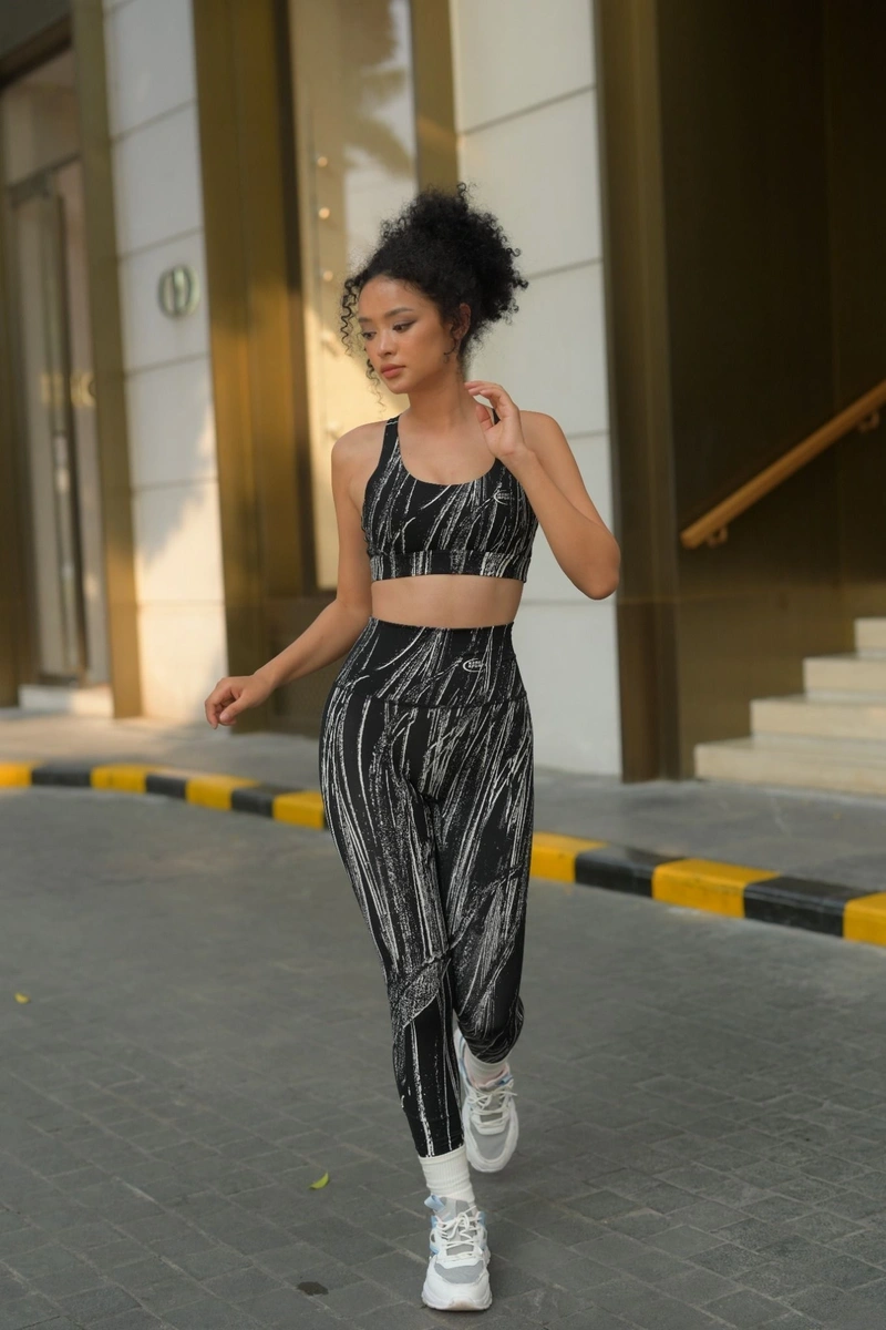 Ảnh gái xinh mặc legging nóng bỏng gợi cảm