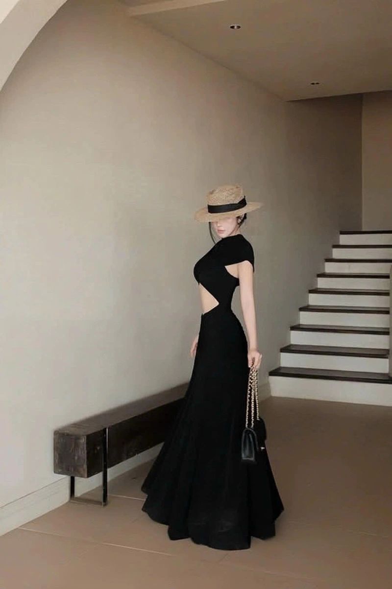 Ảnh gái xinh mặc váy lưới sexy cuốn hút