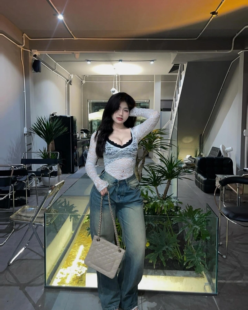 Ảnh quyến rũ Lan Xinh Yêu Lanhxinhyeu06 show vòng ba