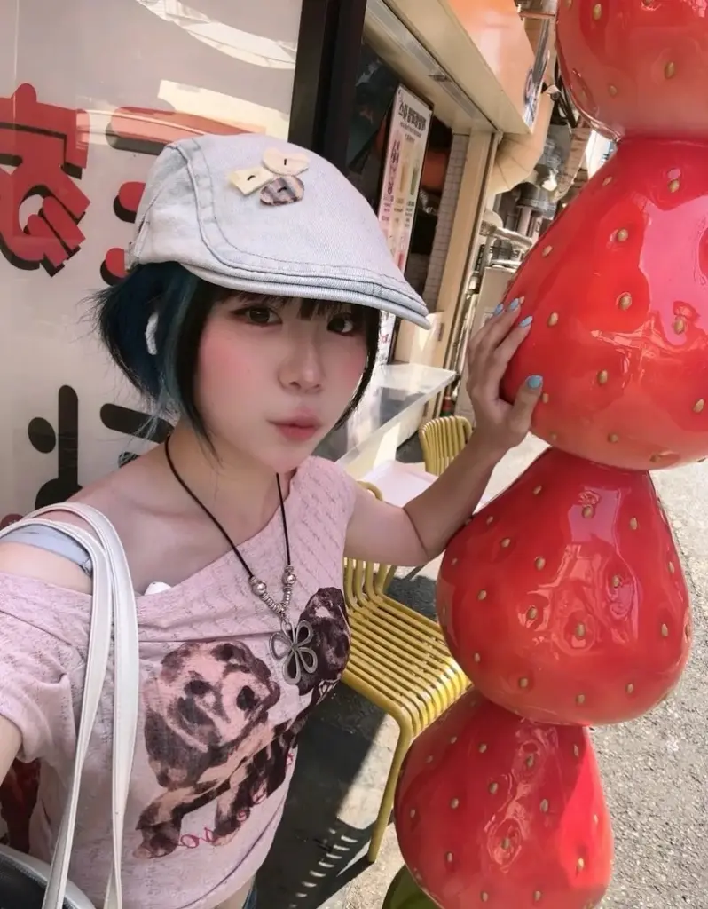 Bộ sưu tập Mèo Simmy bikini sexy dáng đẹp nóng bỏng