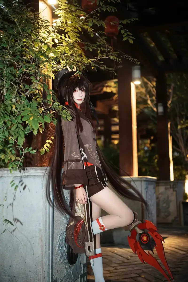 Cosplay Hutao ấn tượng trong trang phục truyền thống